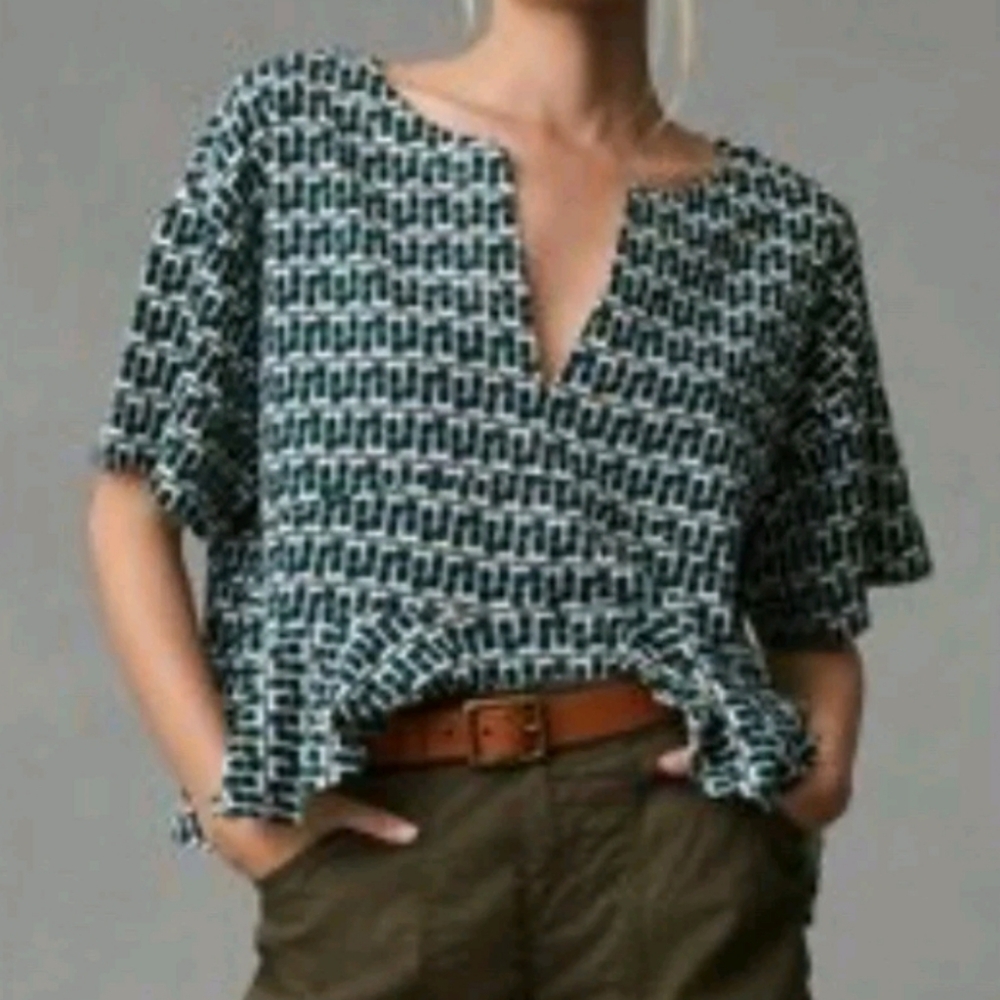 Anthropologie Vneck Baby Doll Cropped 100% Cotton Oversized Top Size Medium